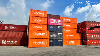 Đà Nẵng: Rộn ràng các chuyến container 'mở hàng' xuất khẩu năm mới