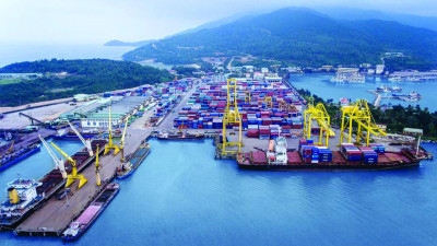Vietship cung cấp dịch vụ cho thuê container tại cảng Cần Thơ