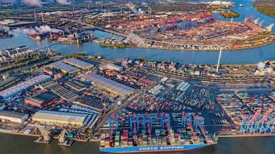 Chính phủ Đức sẽ xem xét lại việc bán cổ phần của cảng Hamburg cho Cosco (Trung Quốc)