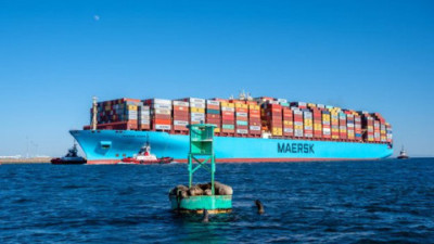 Hãng vận tải Maersk tạm dừng hoạt động vận tải qua Biển Đỏ