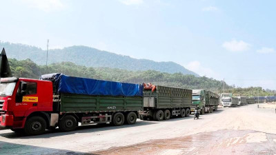 Thủ tướng phân công Chính phủ gỡ vướng các dự án kết nối giao thông Việt - Lào